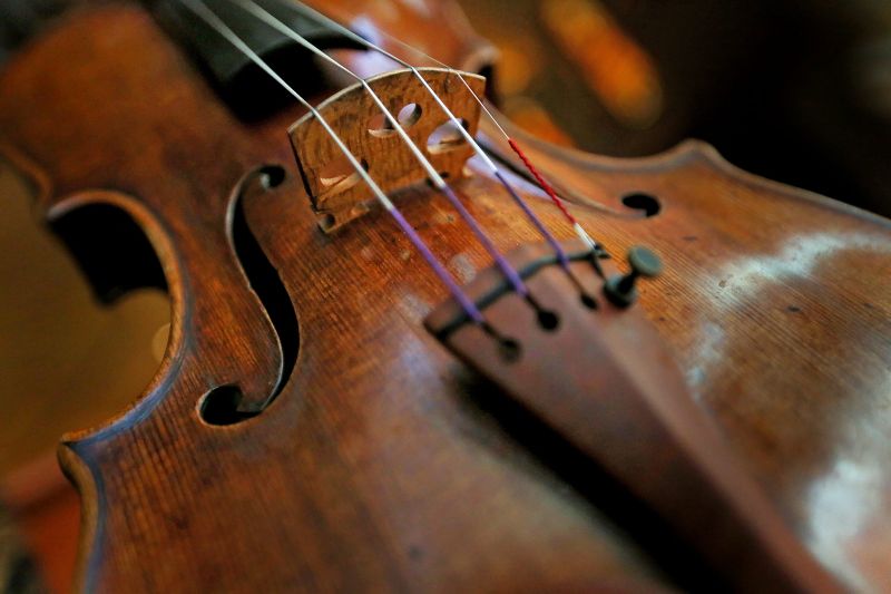 File:Stradivarius.jpg